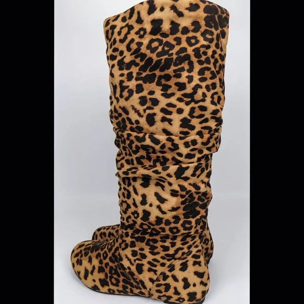 Soda Slouchy Animal Print Bohemian Relaxed Round Toe Knee High Boot (NWT)